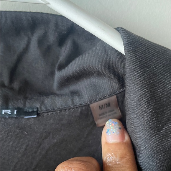 T Tahari Elegant Black Top - Picture 3 of 11